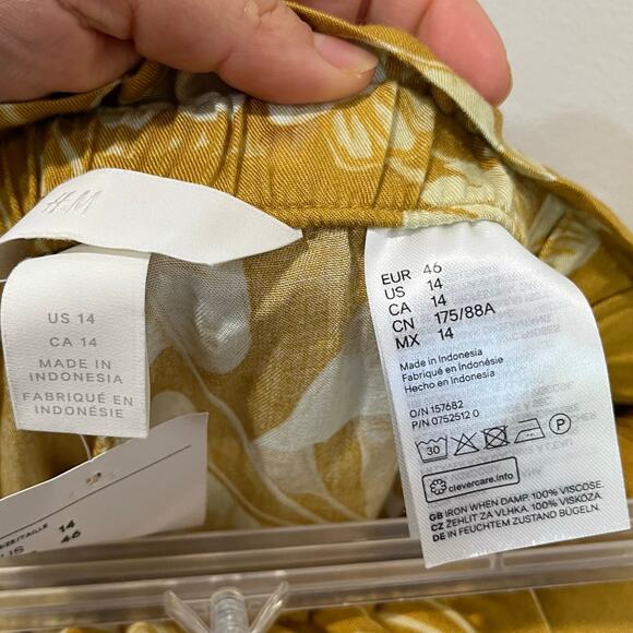 H&M Wide Leg Palazzo Pants Yellow Tropical Print Vacation Resort Wear Sz 14 NWT - Picture 8 of 10